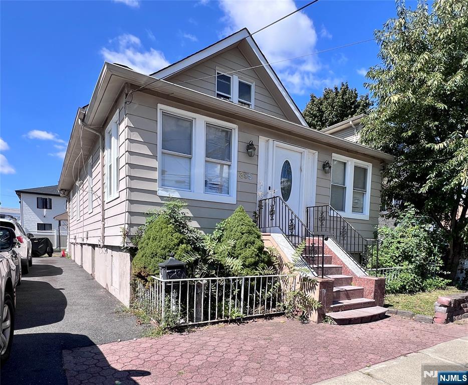 395 Taylor Avenue - Photo 2