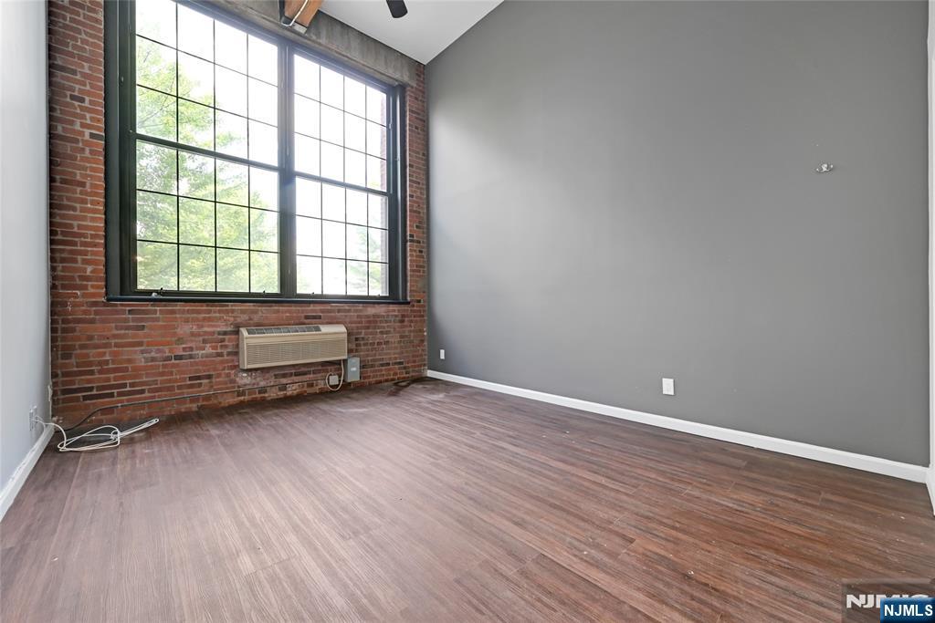 384 Trenton Avenue 3E - Photo 2