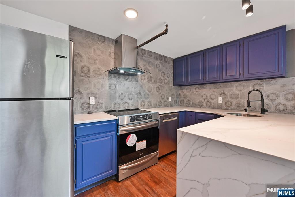 384 Trenton Avenue 3E - Photo 3