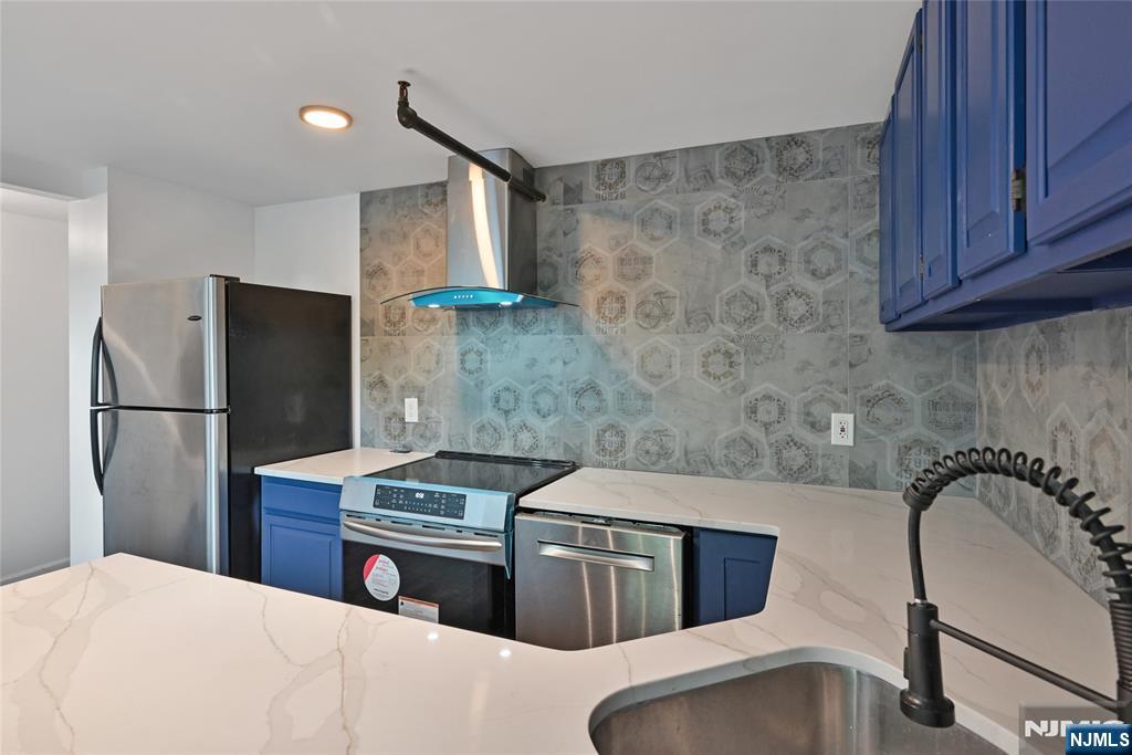 384 Trenton Avenue 3E - Photo 4