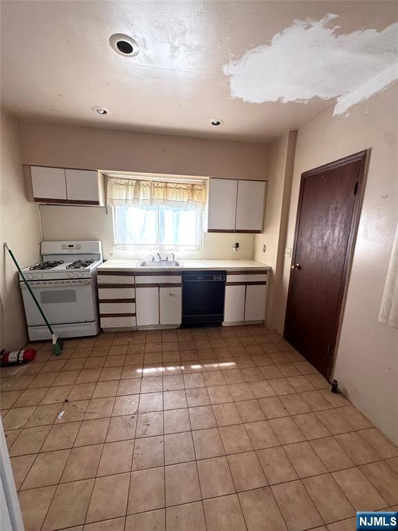 268 Washington Place - Photo 2