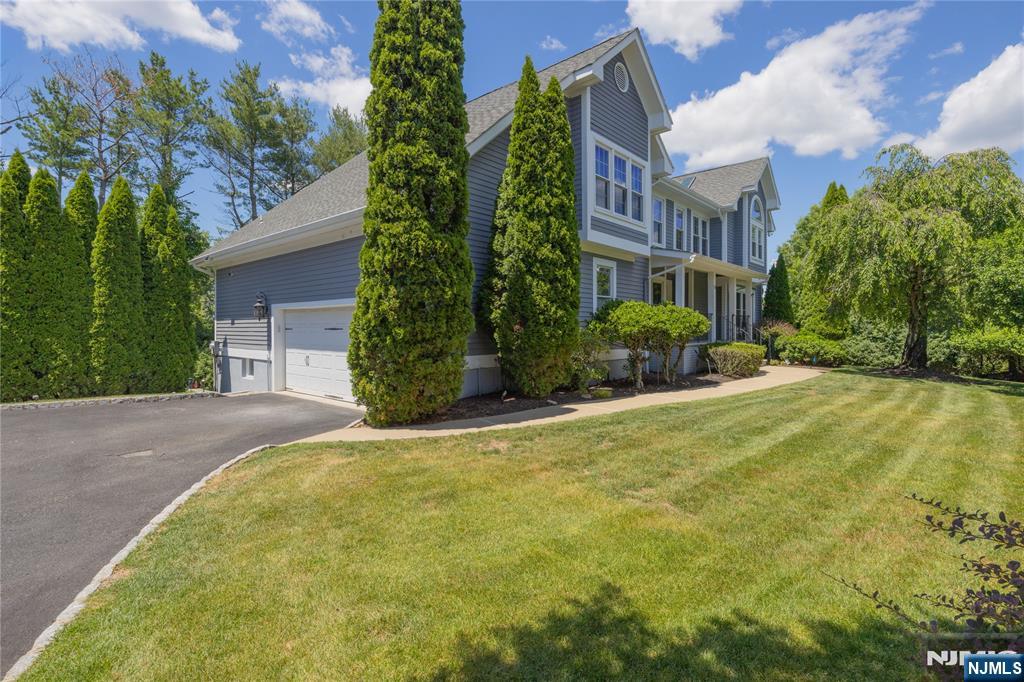 11 Gates Place - Photo 1