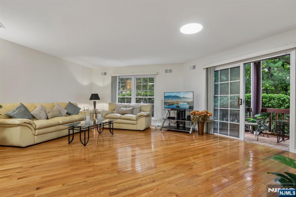 436 Lee Court 4133 - Photo 3