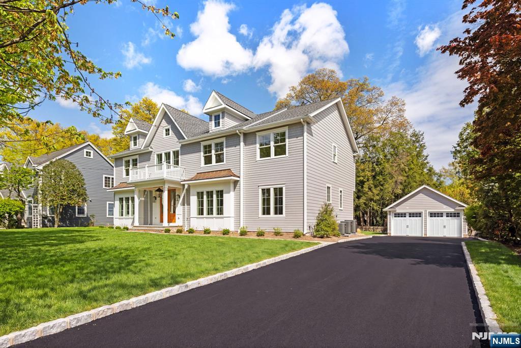 501 Sterling Pl, Ridgewood, NJ 07450