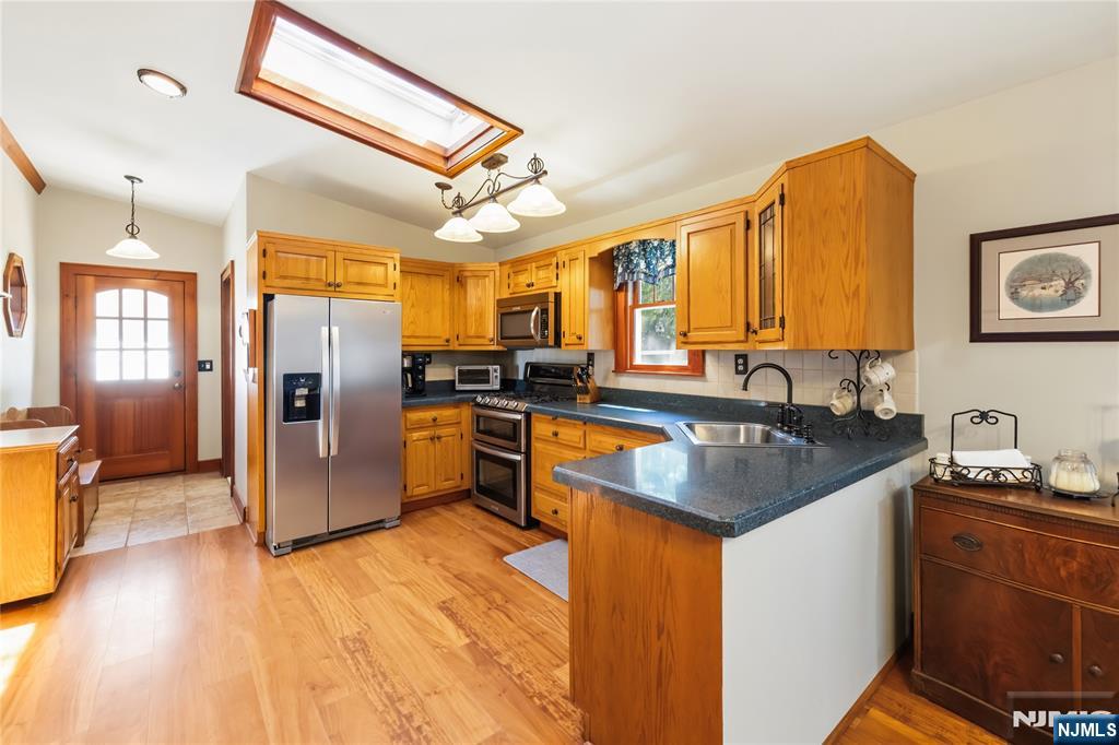 225 Lafayette Avenue - Photo 5