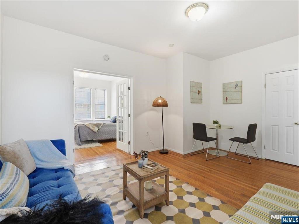 141 Duncan Avenue 6 - Photo 3