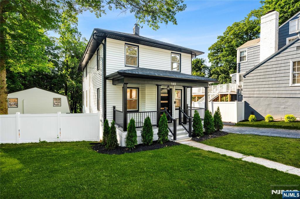 140 Walker Road - Photo 2
