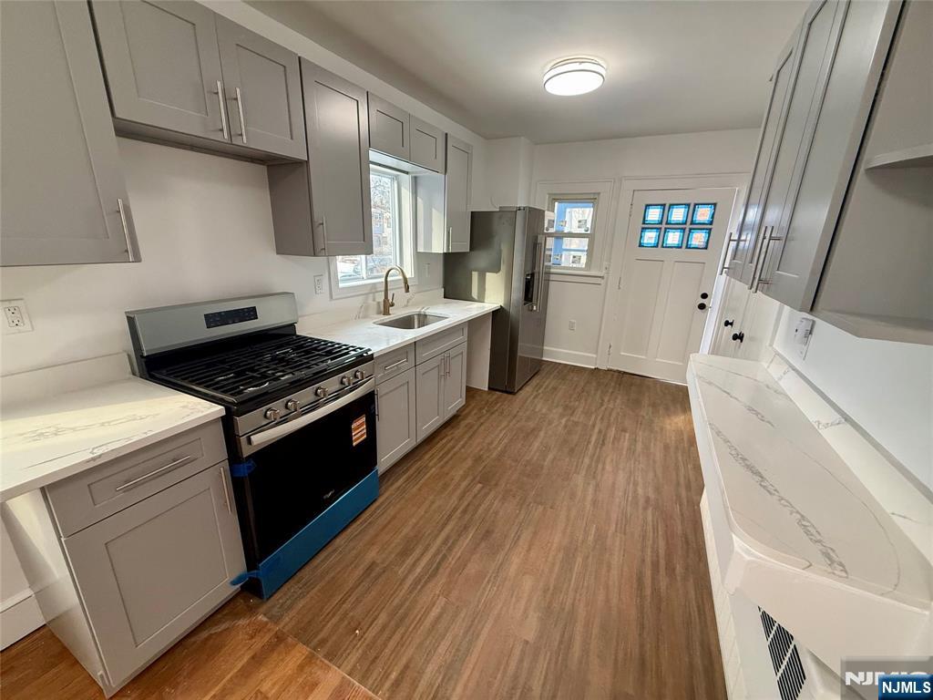 131 W Ramapo Avenue - Photo 4