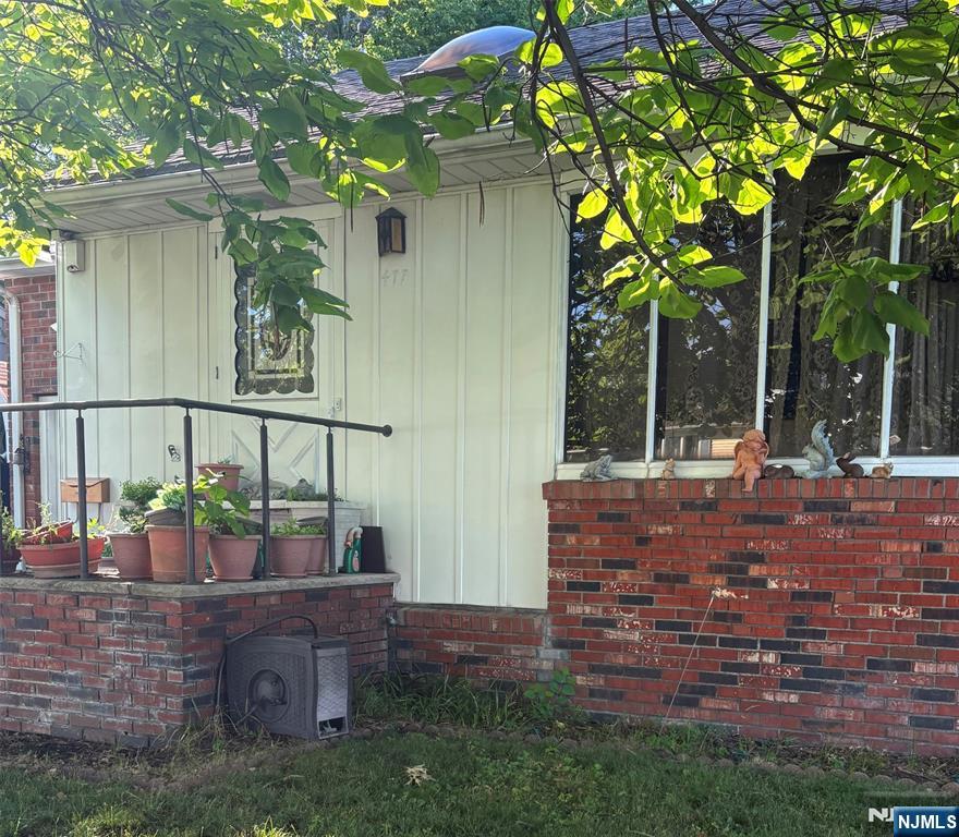 477 Steinway Rd, Saddle Brook, NJ 07663