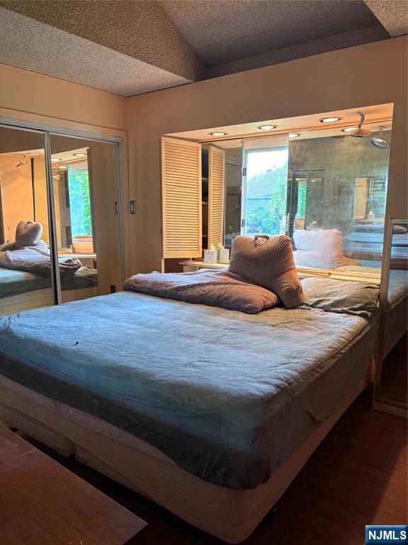 477 Steinway Rd, Saddle Brook, NJ 07663