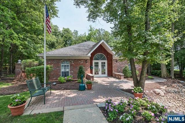 1063 Ash Drive - Photo 2
