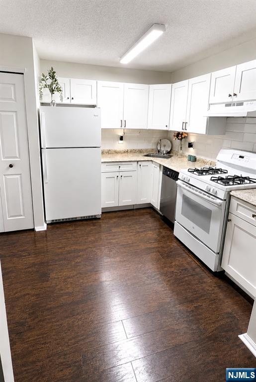 1063 Ash Drive - Photo 5