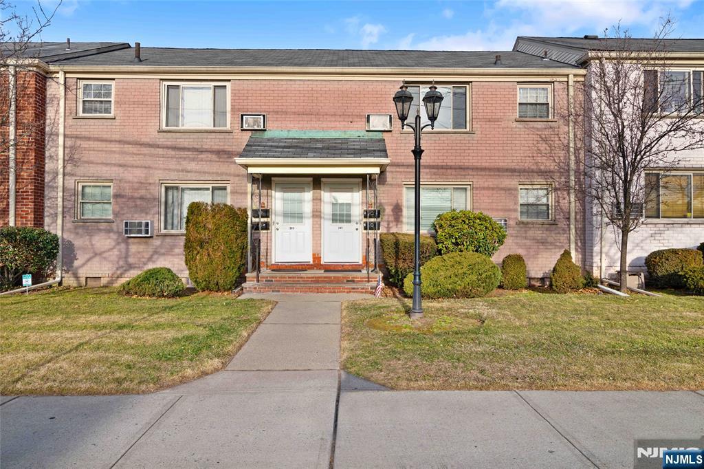 285 Hackensack Street 85B - Photo 1