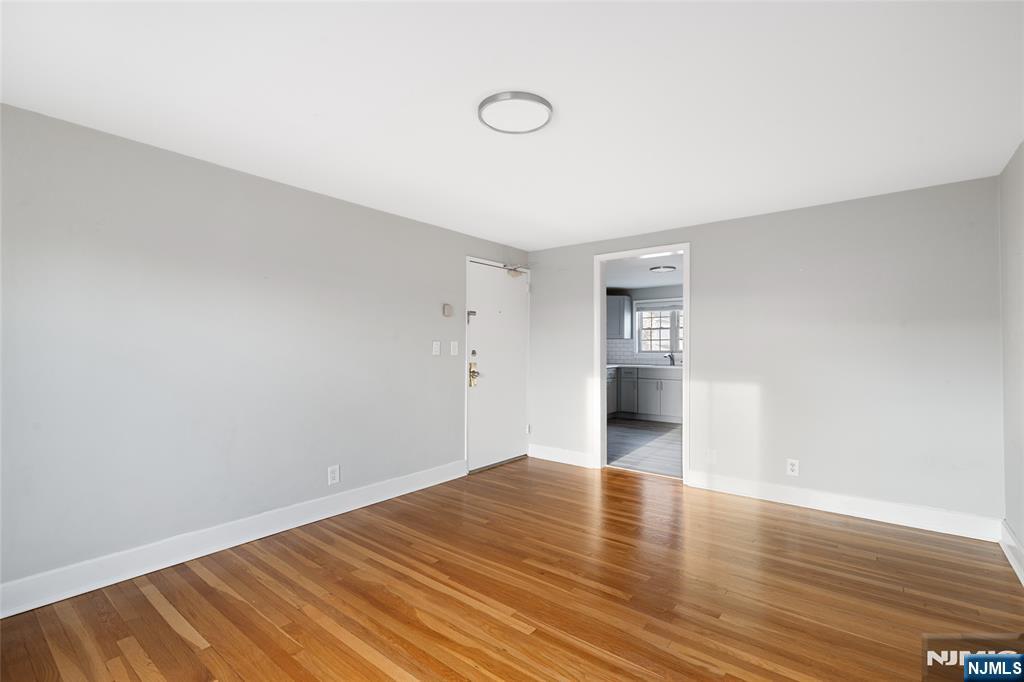 285 Hackensack Street 85B - Photo 4