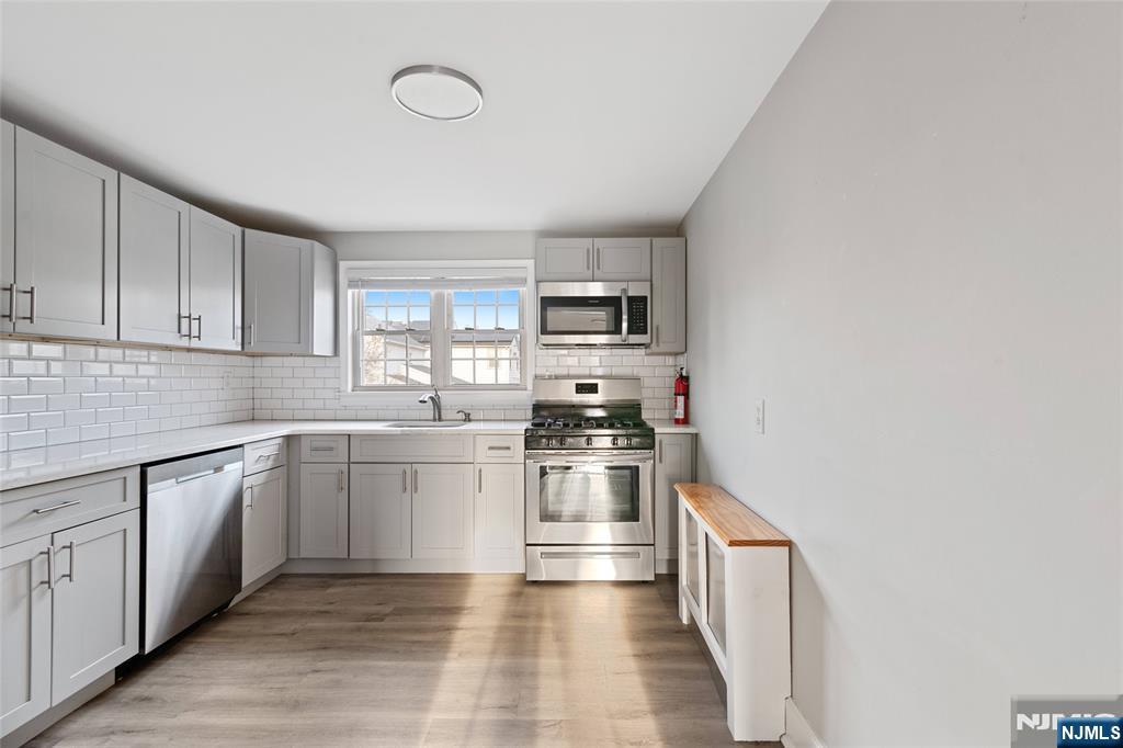 285 Hackensack Street 85B - Photo 5