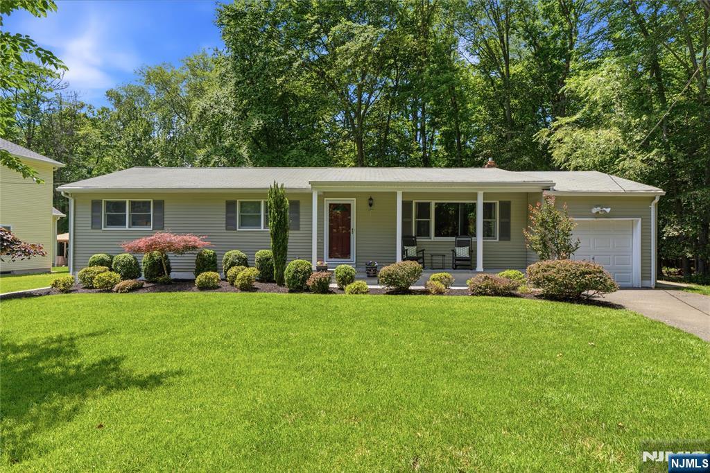 28 Delbrook Road - Photo 1