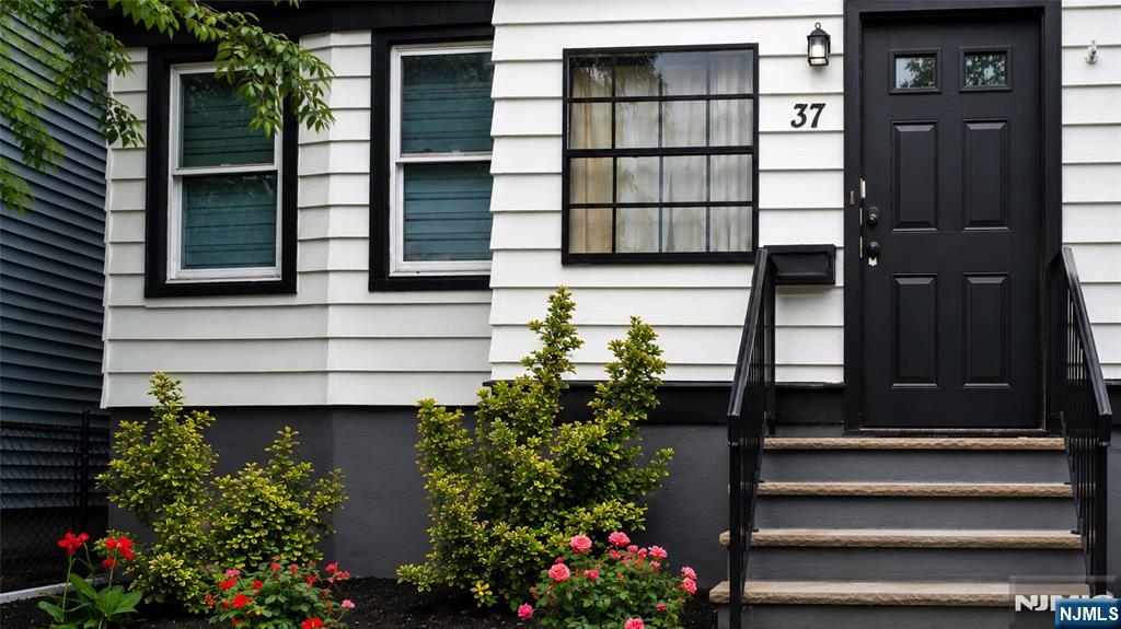 37 Prospect Street - Photo 2