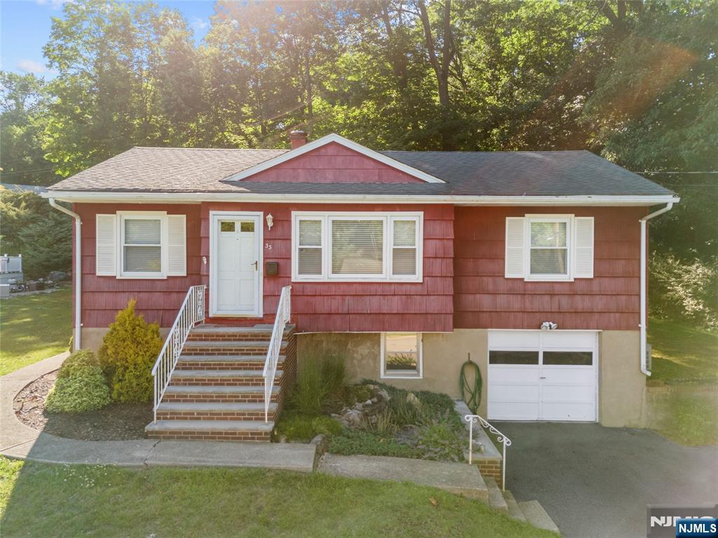 33 Walter Drive - Photo 1