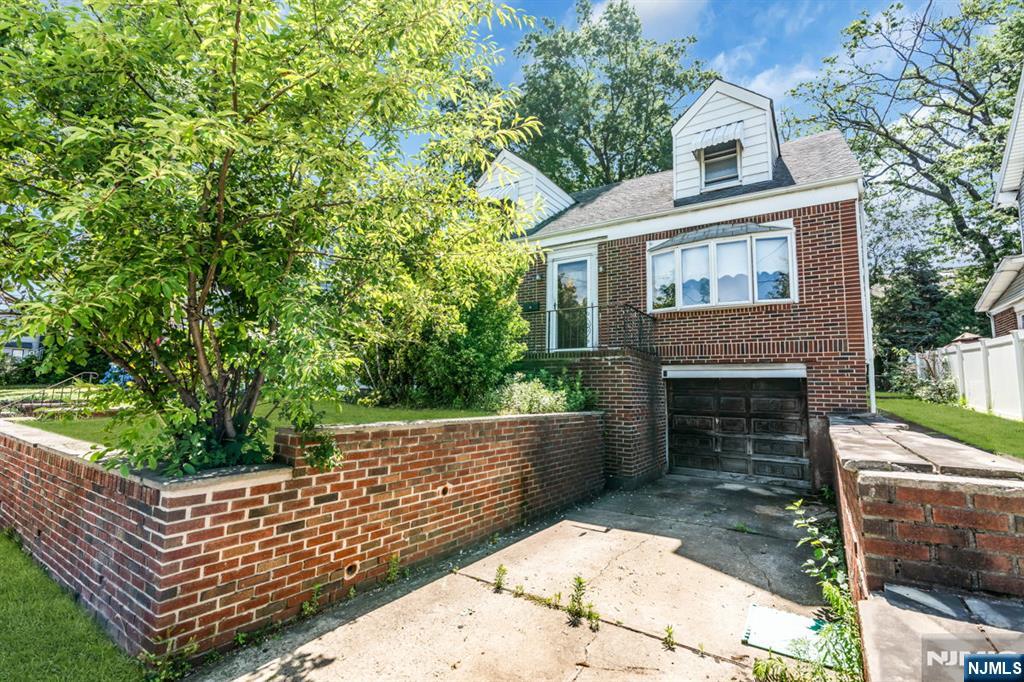 6 Webster Avenue - Photo 4