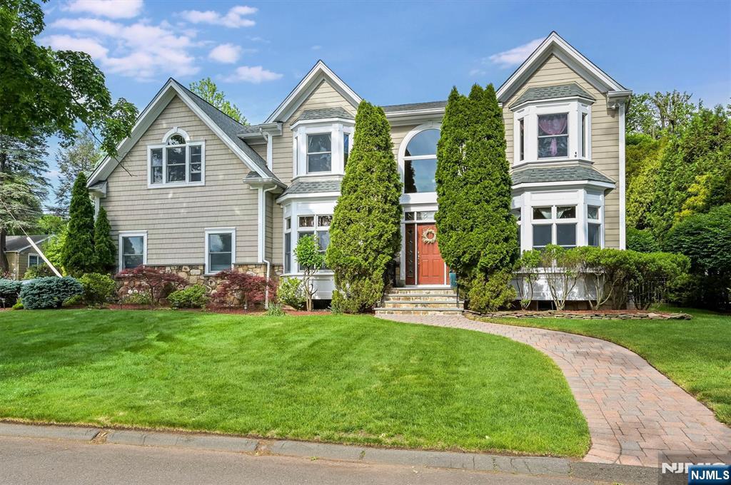 111 Magnolia Avenue - Photo 1