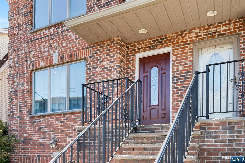 573 Kearney - Photo 2