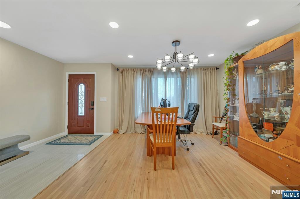 573 Kearney - Photo 4