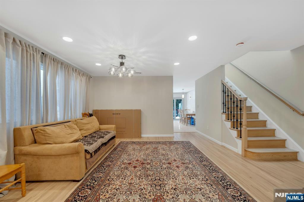 573 Kearney - Photo 5