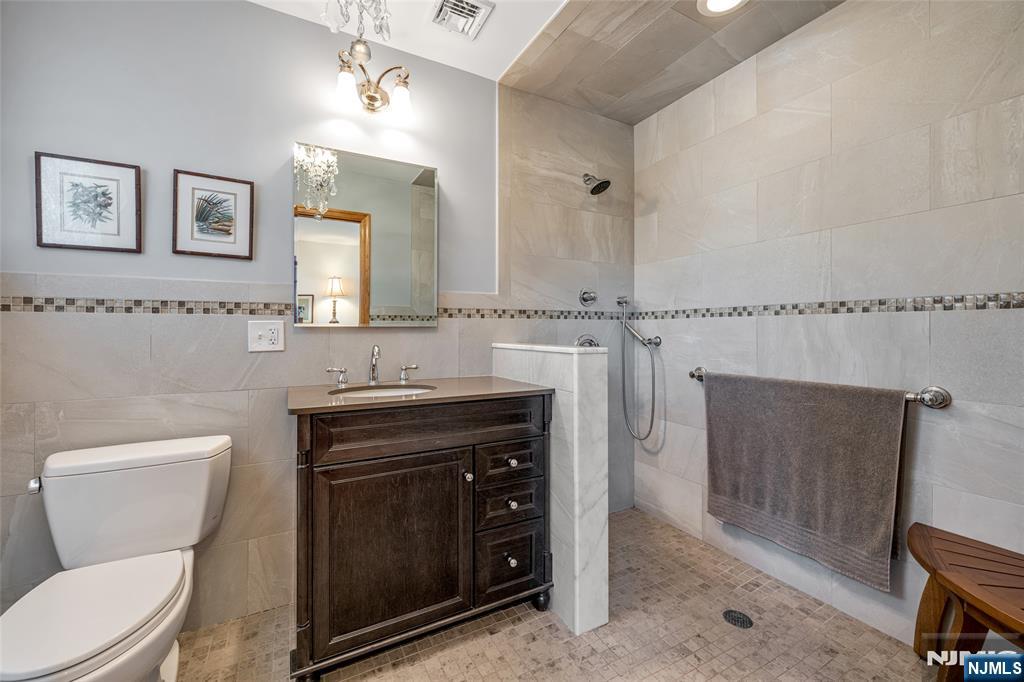10 Woodmere Road — photo 18