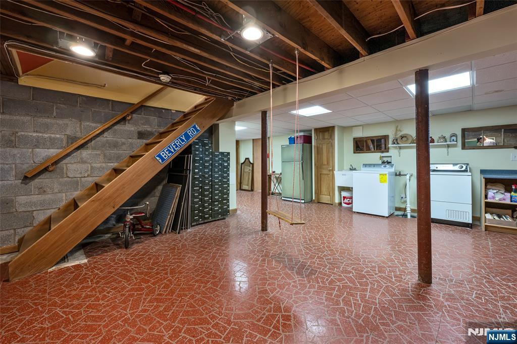 10 Woodmere Road — photo 31