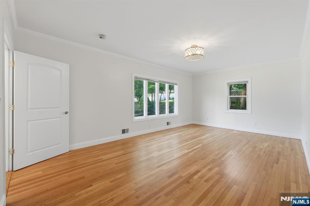 26 Hillside Avenue A - Photo 5
