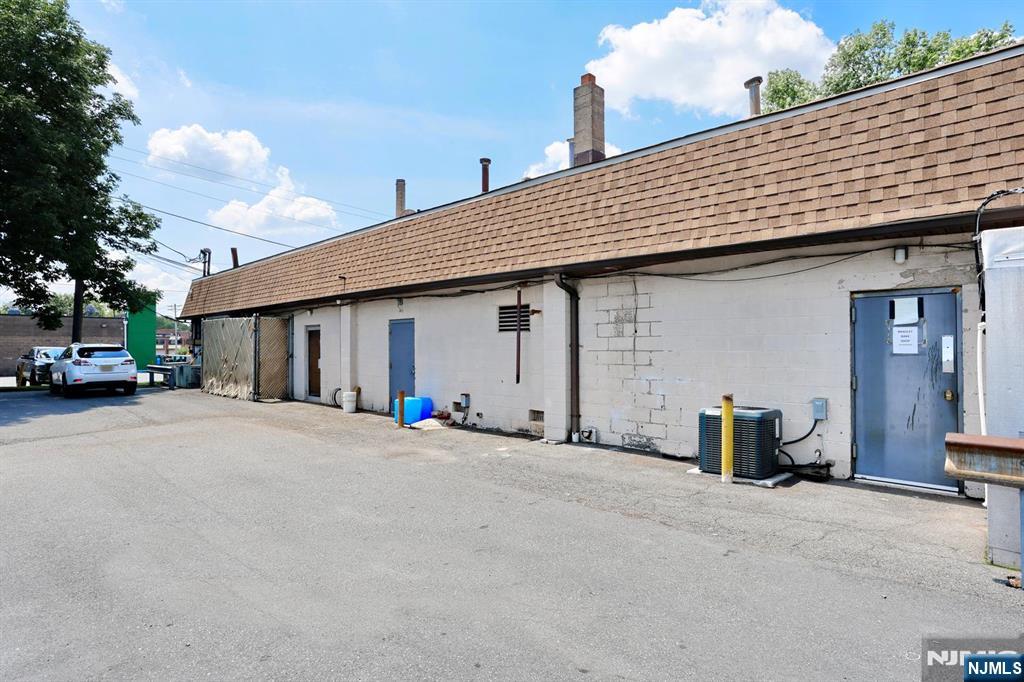 55B River Rd, Bogota, NJ 07603