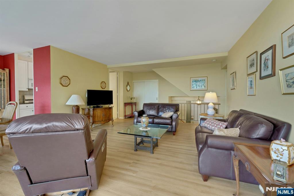 1 Horizon Rd #408, Fort Lee, NJ 07024