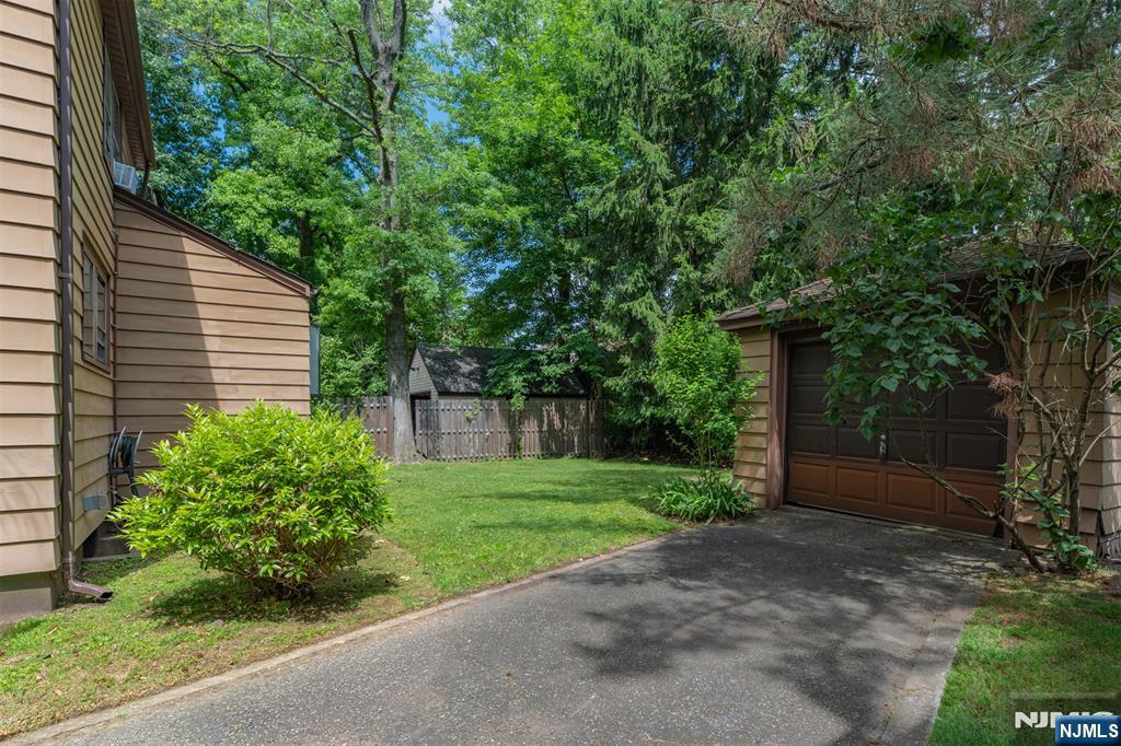 529 Wyndham Road - Photo 5