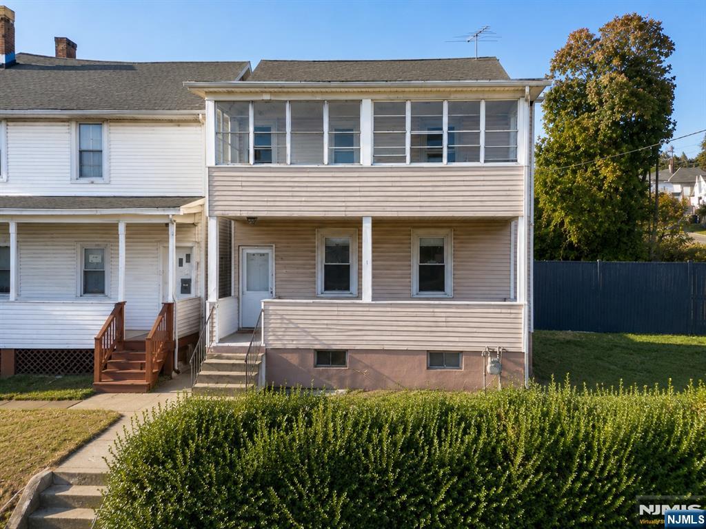 409 8th Street - Photo 1