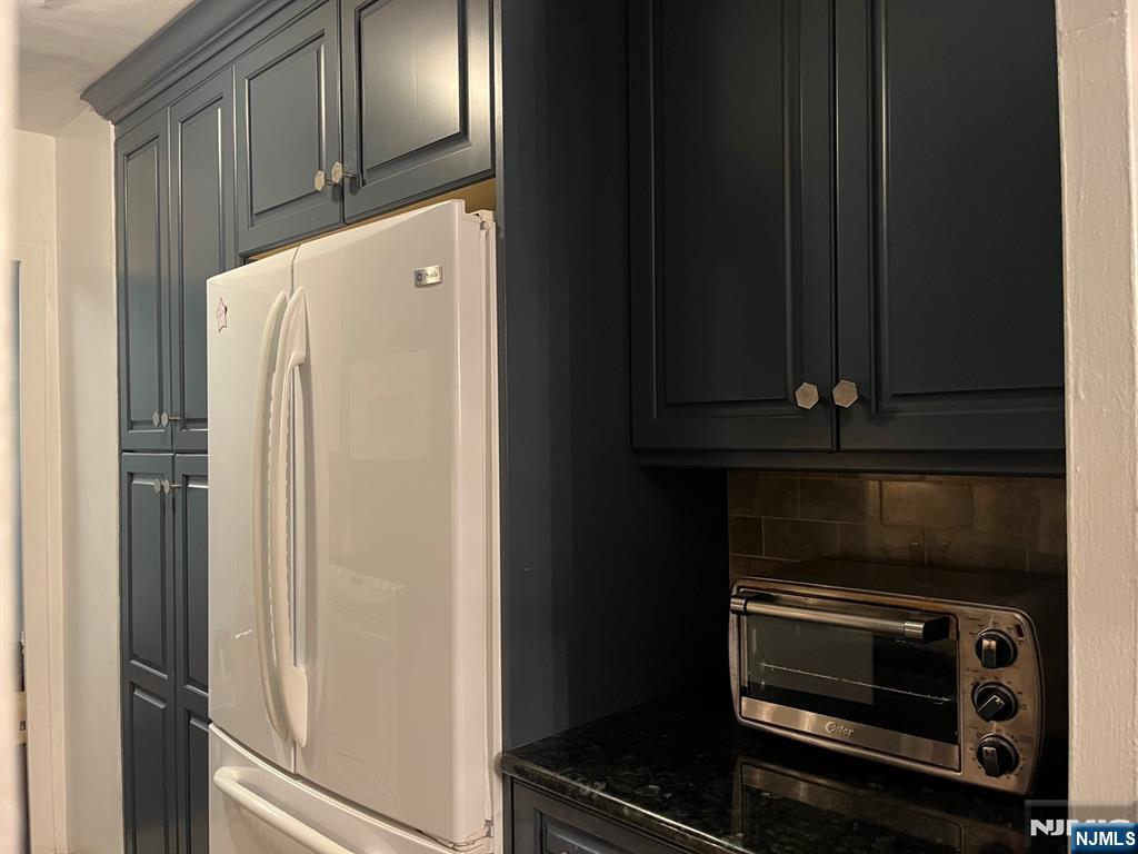 301 Beech Street 8D - Photo 3
