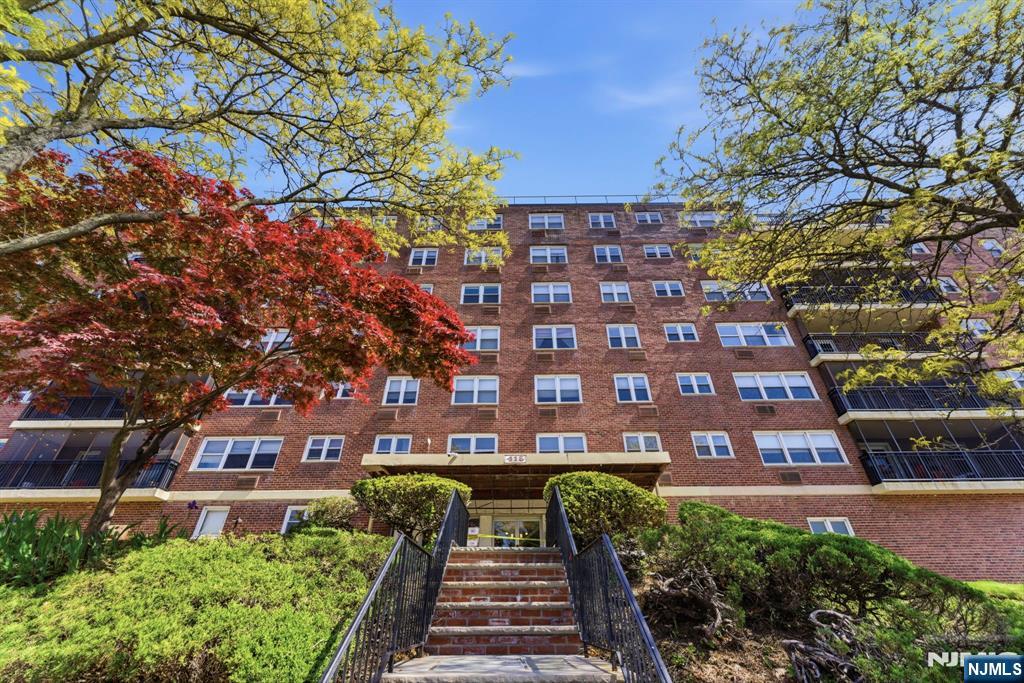 415 Claremont Avenue C004A - Photo 1
