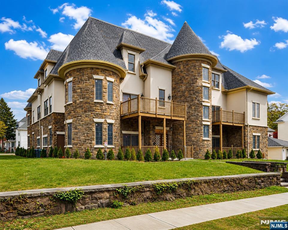 176 Union Ave #7, Rutherford, NJ 07070