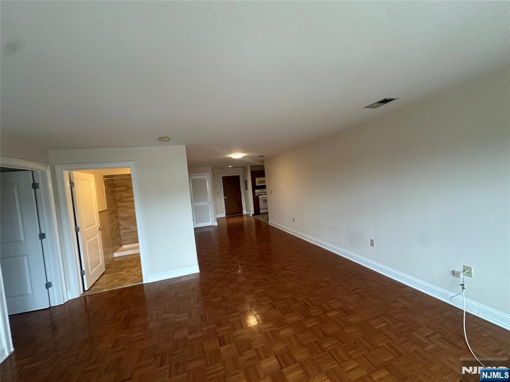 4 Emerson Plaza - Photo 2