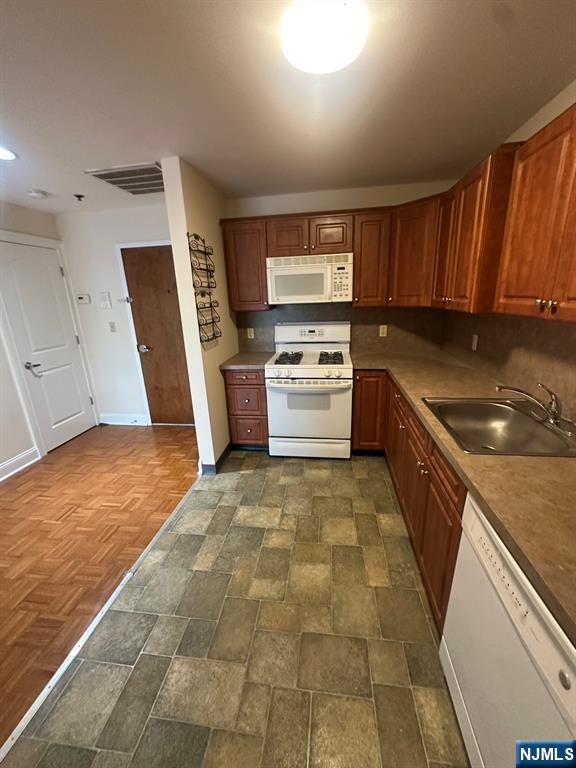 4 Emerson Plaza - Photo 3
