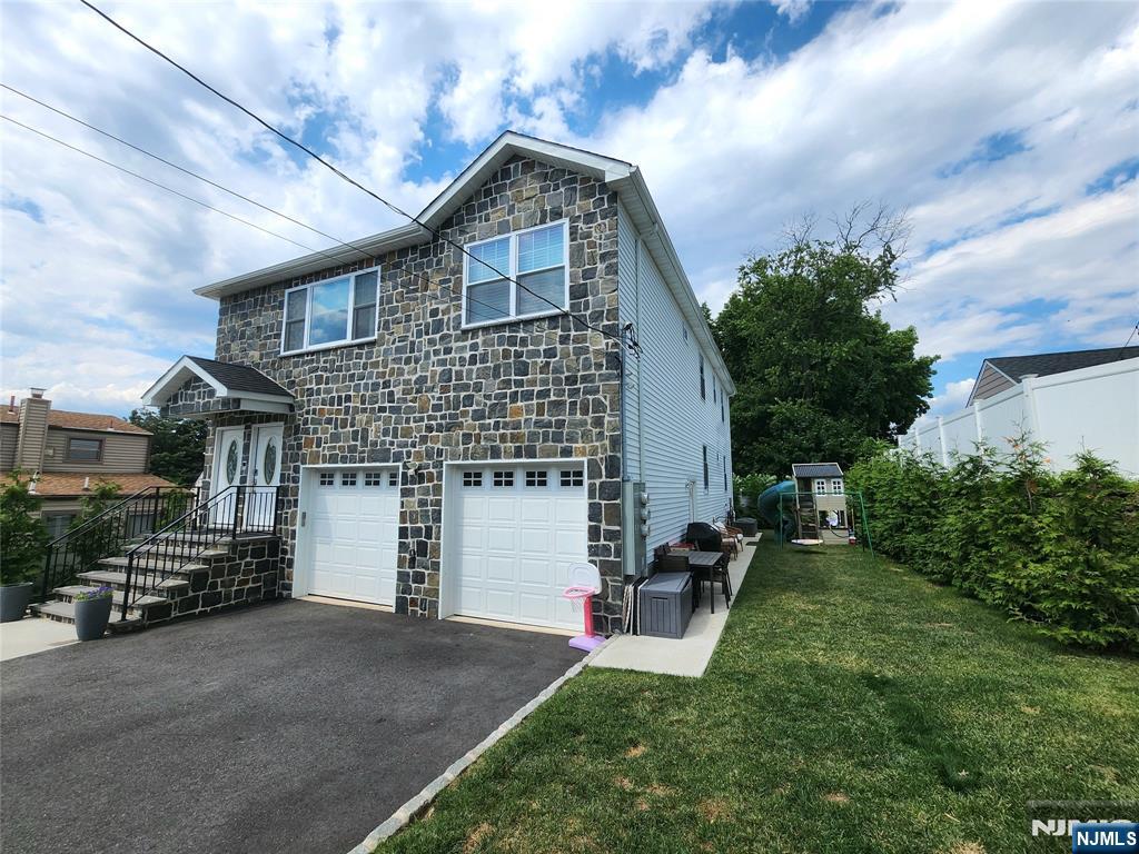 518 8th Street - Photo 4