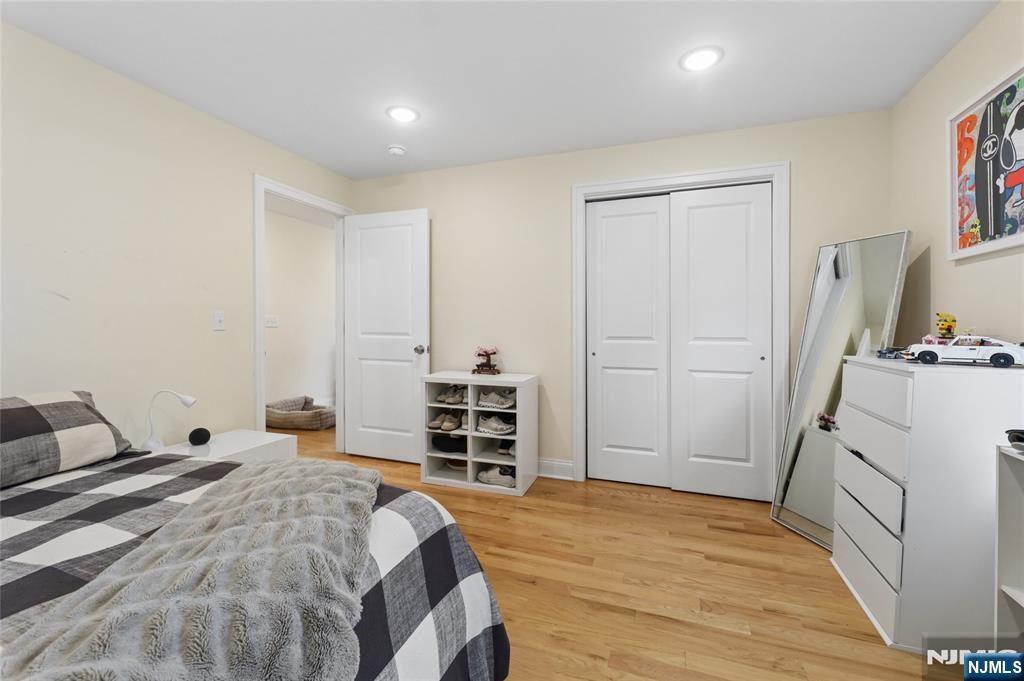 518 8th Street — photo 37