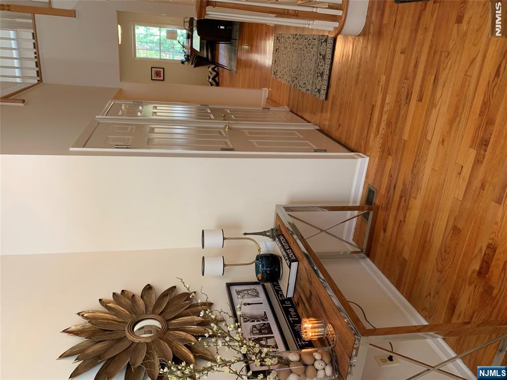 120 Greenway - Photo 2