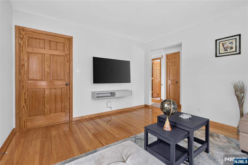 4 Howard Avenue - Photo 4