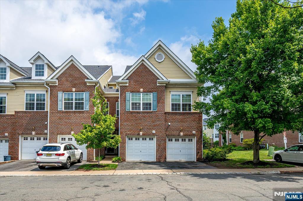 27 Taft Lane - Photo 1