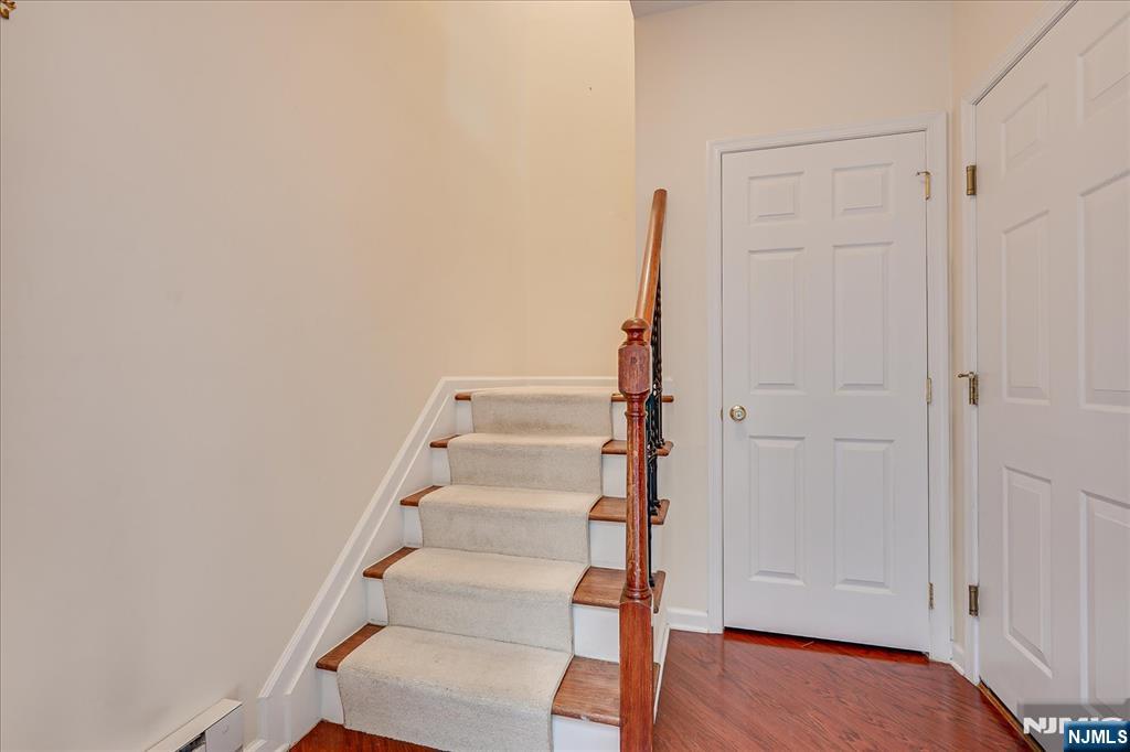 27 Taft Lane