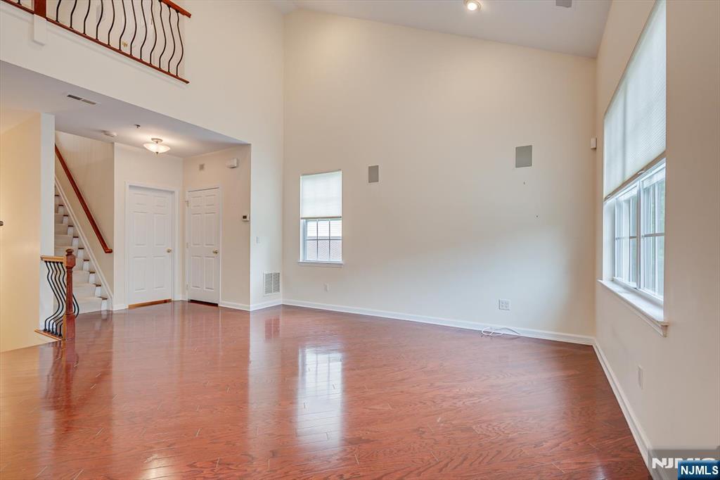 27 Taft Lane