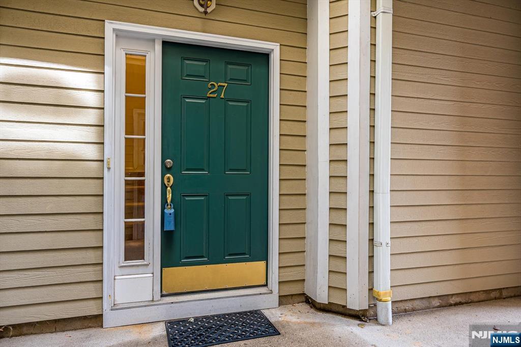 27 Taft Lane