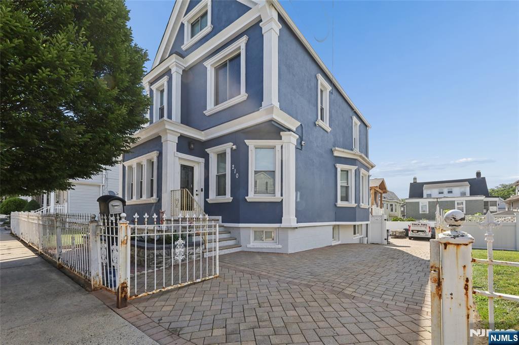 208-212 Brighton Avenue - Photo 1