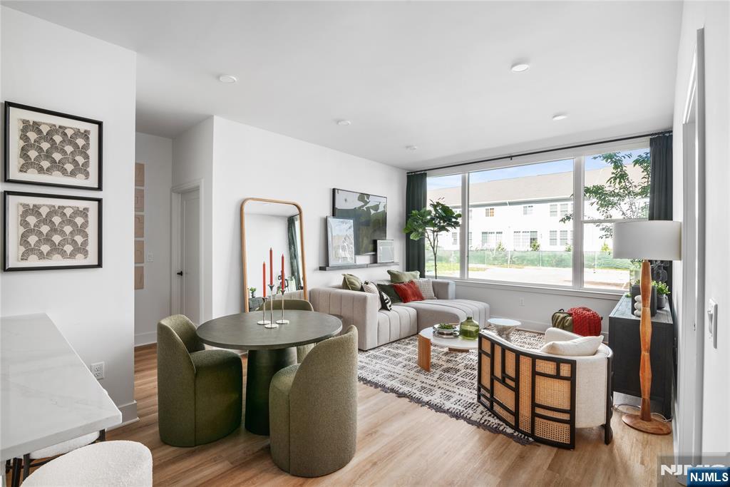 18 Park Avenue 1302 - Photo 1