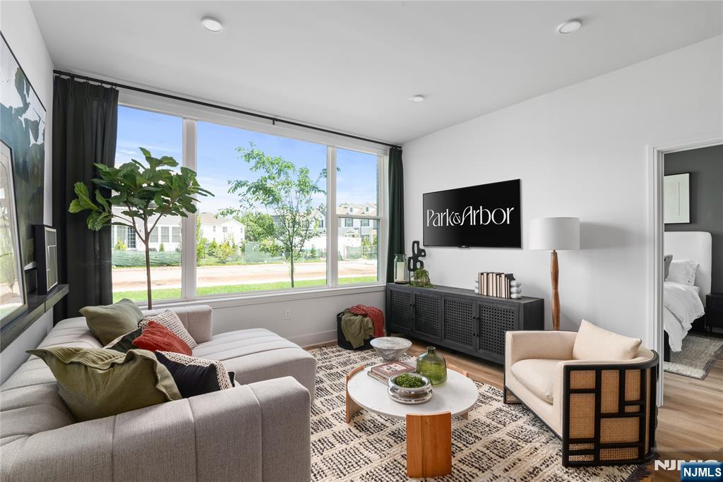 18 Park Avenue 1241 - Photo 5
